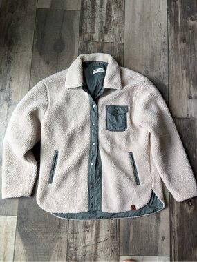LIV Outdoor Snap Front Sherpa Jacket Size Medium